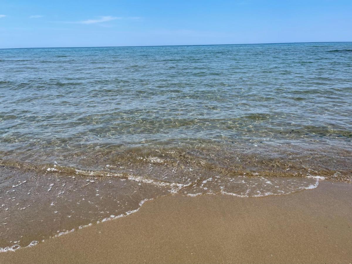 Domus Lavinia "Levante" - Anzio Bagian luar foto